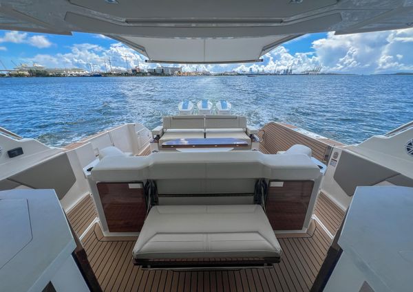 Tiara Yachts 48 LS image