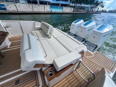 Tiara Yachts 48 LS image