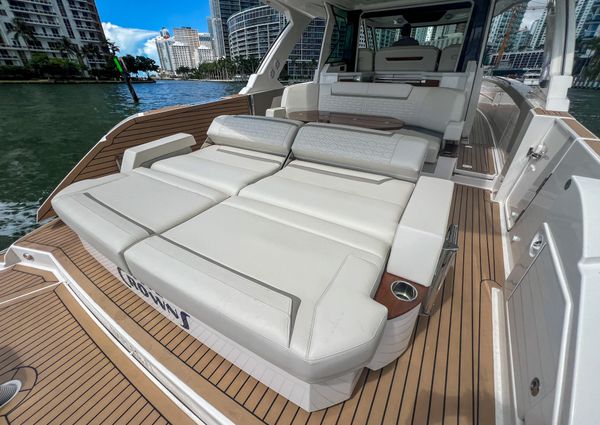 Tiara Yachts 48 LS image