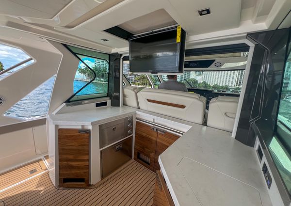 Tiara Yachts 48 LS image