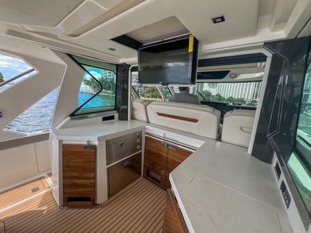 Tiara Yachts 48 LS image