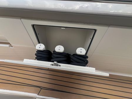 Tiara Yachts 48 LS image