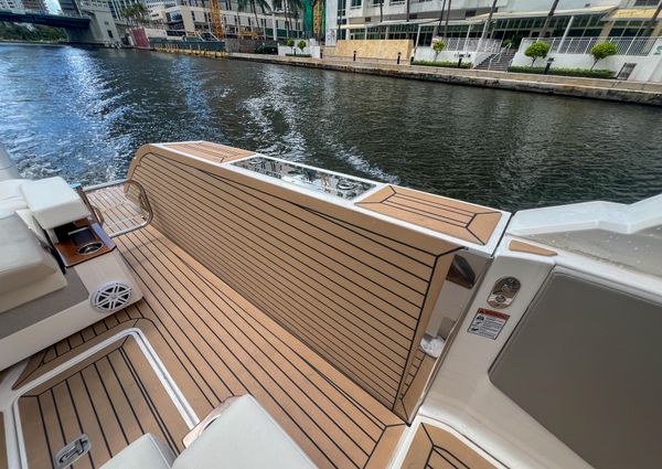 Tiara Yachts 48 LS image