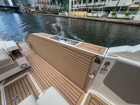 Tiara Yachts 48 LS image