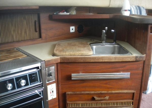 Sea-ray 360-AFT-CABIN image