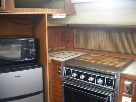 Sea-ray 360-AFT-CABIN image