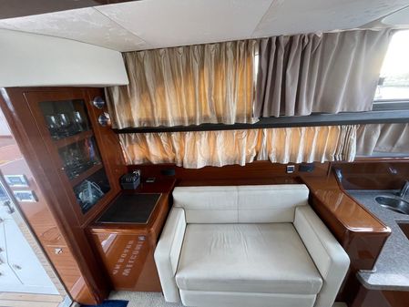 Princess Yachts 42 Flybridge image