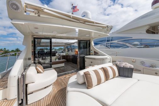 Azimut 62S image