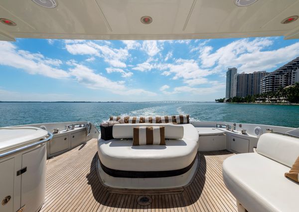 Azimut 62S image