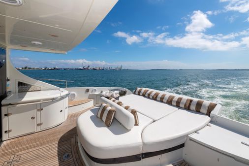 Azimut 62S image