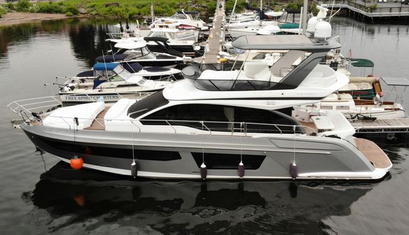 Azimut 53 Fly image