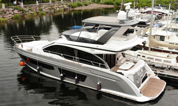 Azimut 53 Fly image