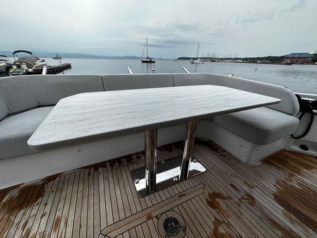 Azimut 53 Fly image