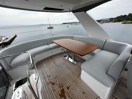 Azimut 53 Fly image