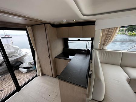 Azimut 53 Fly image