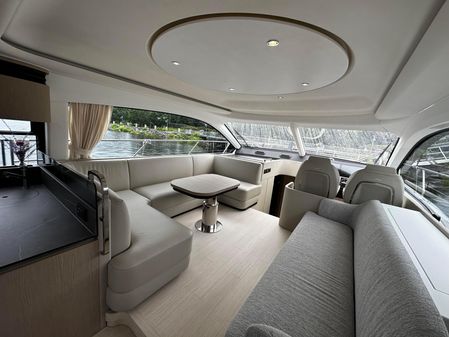 Azimut 53 Fly image