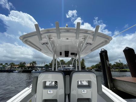 Aquasport 2500 Center Console image