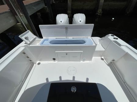 Aquasport 2500 Center Console image