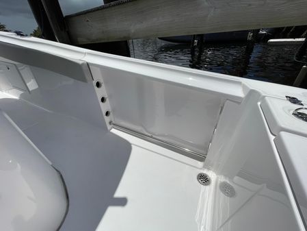 Aquasport 2500 Center Console image