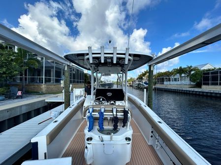 Sportsman Heritage 251 Center Console image