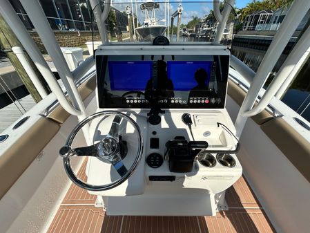 Sportsman Heritage 251 Center Console image