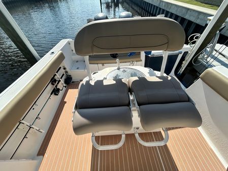 Sportsman Heritage 251 Center Console image