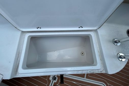 Sportsman Heritage 251 Center Console image