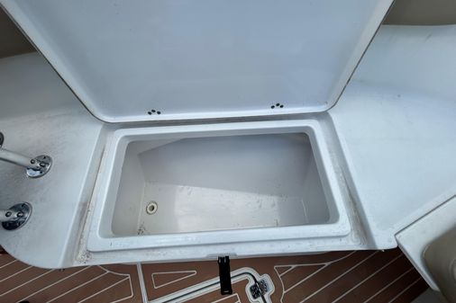 Sportsman Heritage 251 Center Console image