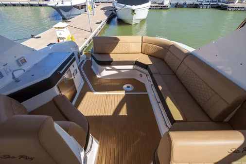 Sea Ray Sundancer 320 image