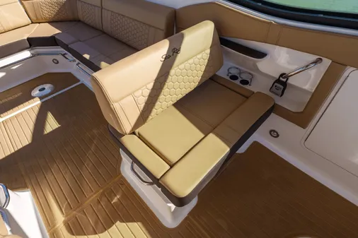 Sea Ray Sundancer 320 image