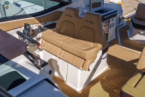 Sea Ray Sundancer 320 image