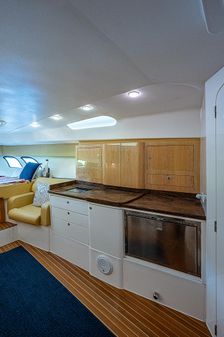 Intrepid 430 Sport Yacht image