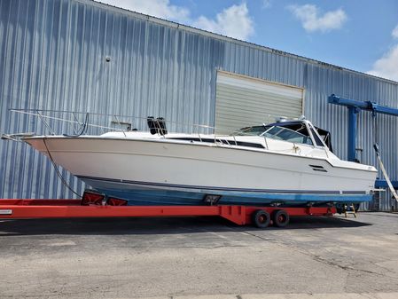 Sea Ray 460 Express Cruiser image