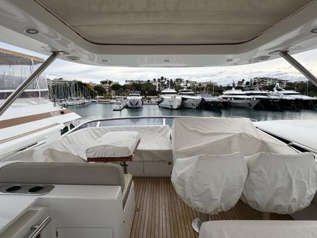 Azimut 66 image