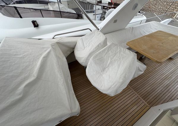 Azimut 66 image