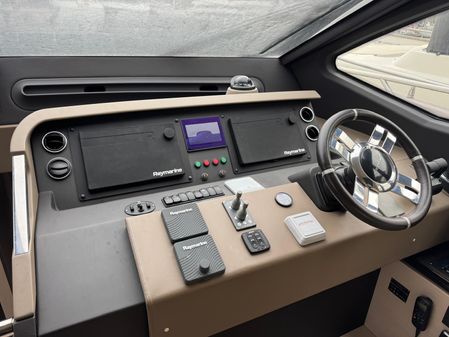 Azimut 66 image