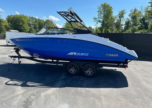 Yamaha-boats AR250 image