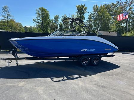 Yamaha-boats AR250 image