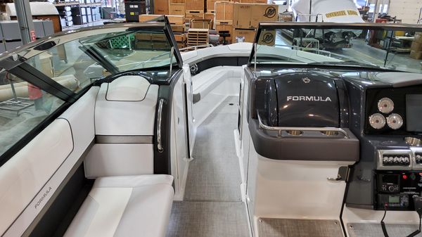 Formula 350-CROSSOVER-BOWRIDER image