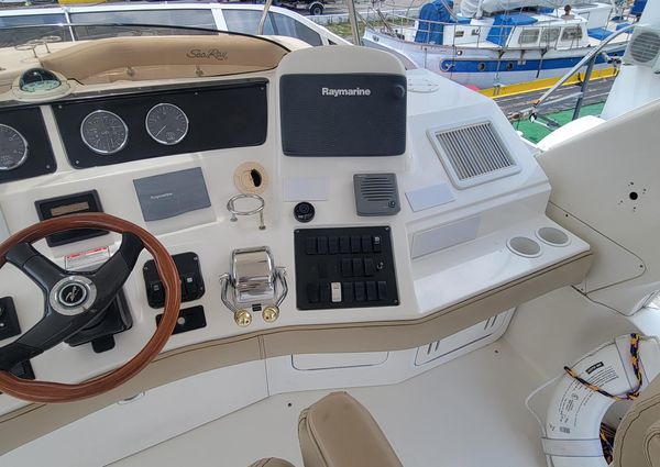 Sea Ray 480 Sedan Bridge image