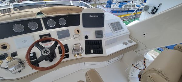 Sea Ray 480 Sedan Bridge image