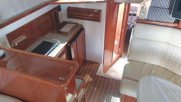 Riviera 40 Flybridge image