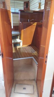 Riviera 40 Flybridge image