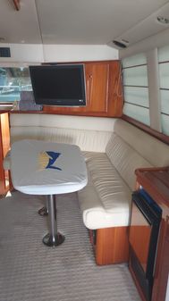 Riviera 40 Flybridge image