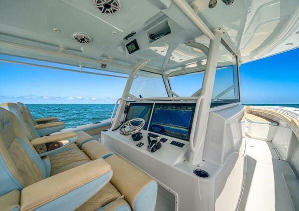 Yellowfin 42 Center Console image