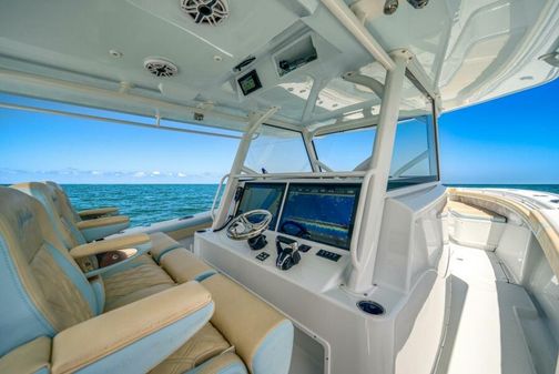 Yellowfin 42 Center Console image