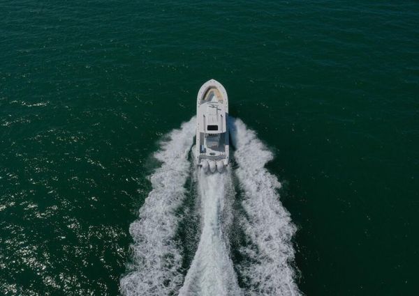 Yellowfin 42 Center Console image