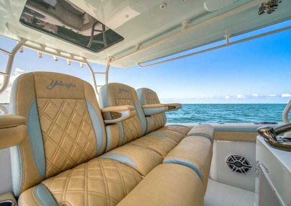 Yellowfin 42 Center Console image