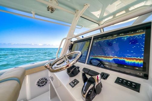 Yellowfin 42 Center Console image