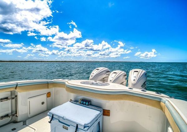 Yellowfin 42 Center Console image